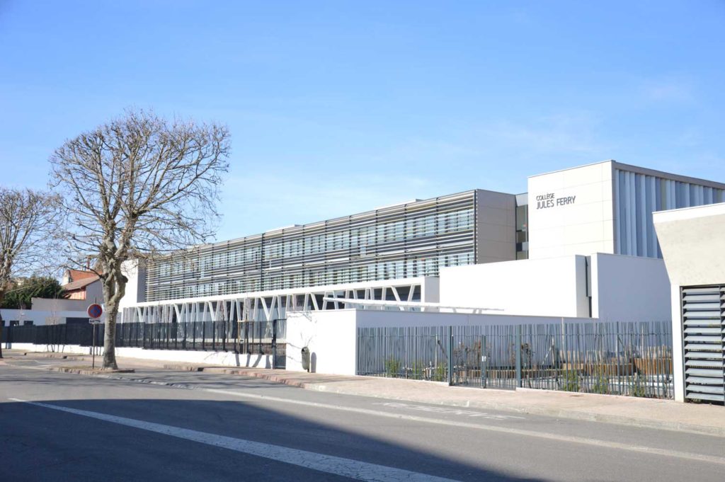 Collège Jules Ferry Roanne Keops extérieur 3